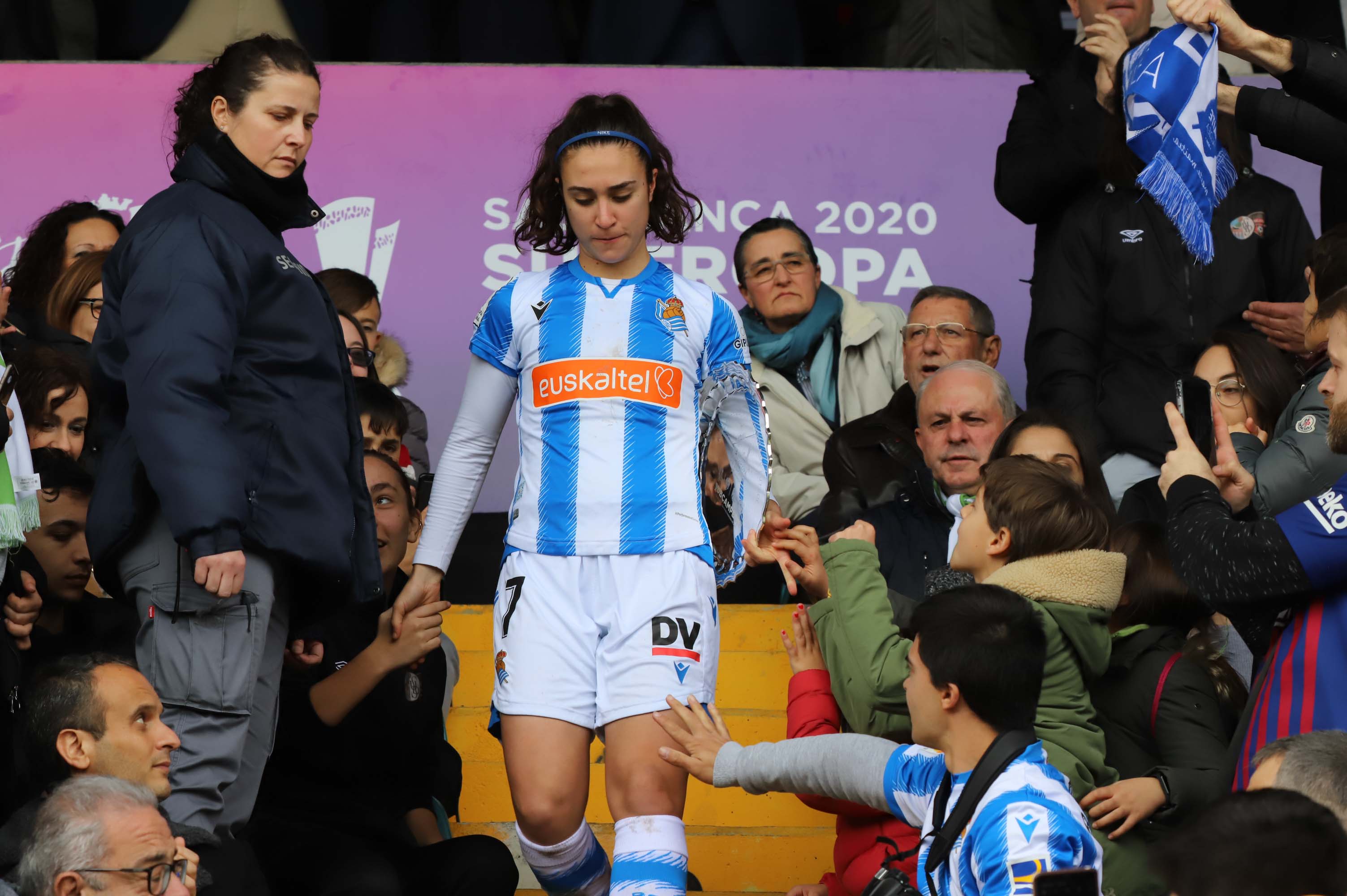 El equipo catalán se muestró muy superior desde el primer minuto a la Real Sociedad con cuatro goles de Marta Torrejón, MVP de la gran final celebrada en el estadio Helmántico