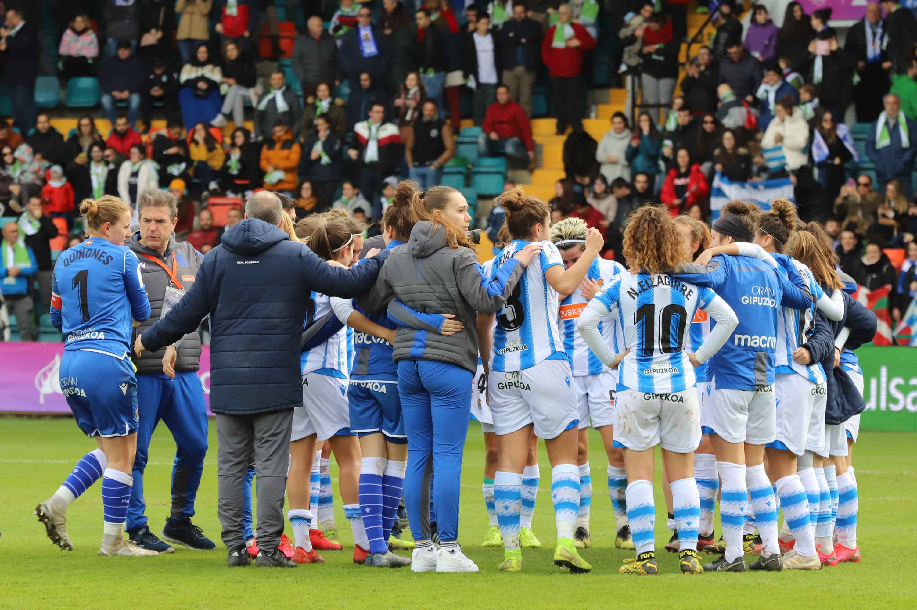 El equipo catalán se muestró muy superior desde el primer minuto a la Real Sociedad con cuatro goles de Marta Torrejón, MVP de la gran final celebrada en el estadio Helmántico