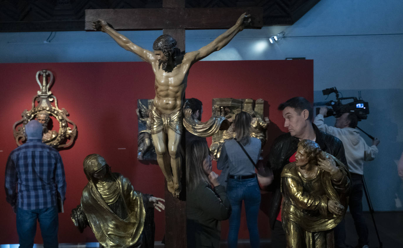 Las piezas, procedentes de la vallisoletana iglesia de Santiago, han sido recuperadas por técnicos del museo y del Centro de Conservación y Restauración de Bienes Culturales de la Junta de Castilla y León. 