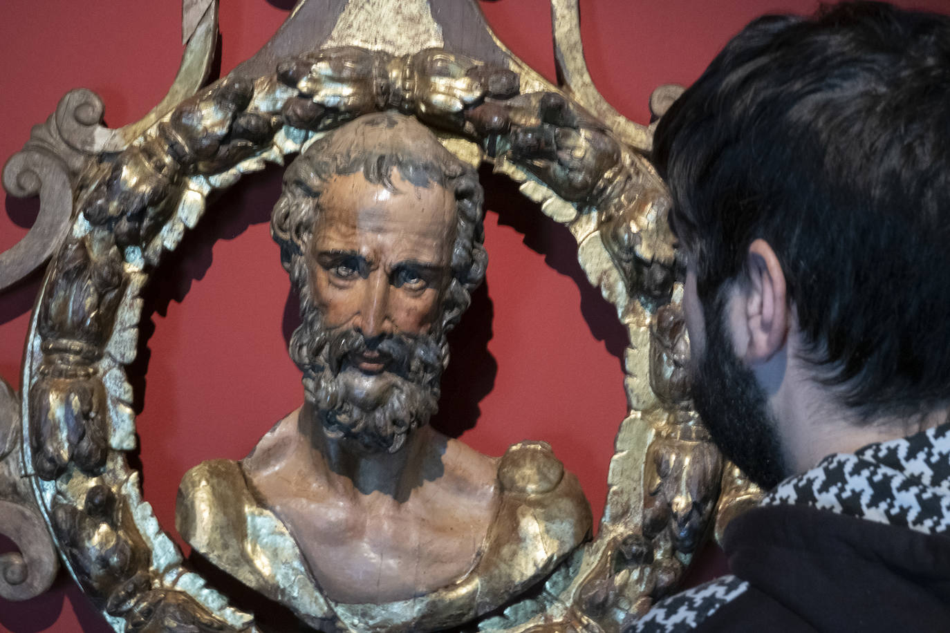 Las piezas, procedentes de la vallisoletana iglesia de Santiago, han sido recuperadas por técnicos del museo y del Centro de Conservación y Restauración de Bienes Culturales de la Junta de Castilla y León. 
