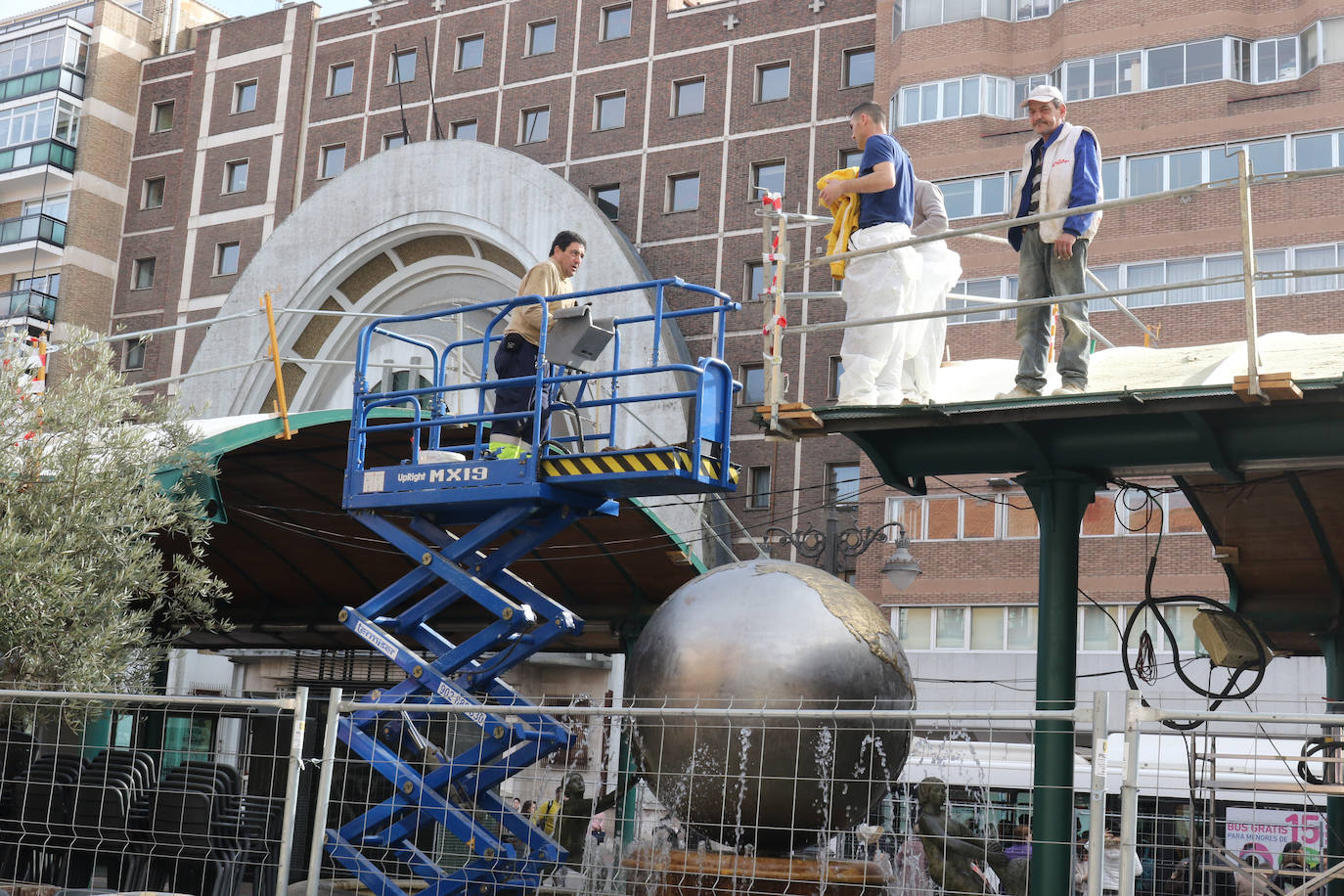 El proyecto europeo URBAN GreenUP, coordinado por el Centro Tecnológico CARTIF, pone en marcha las obras de renaturalización de la marquesina de la Plaza España de Valladolid.