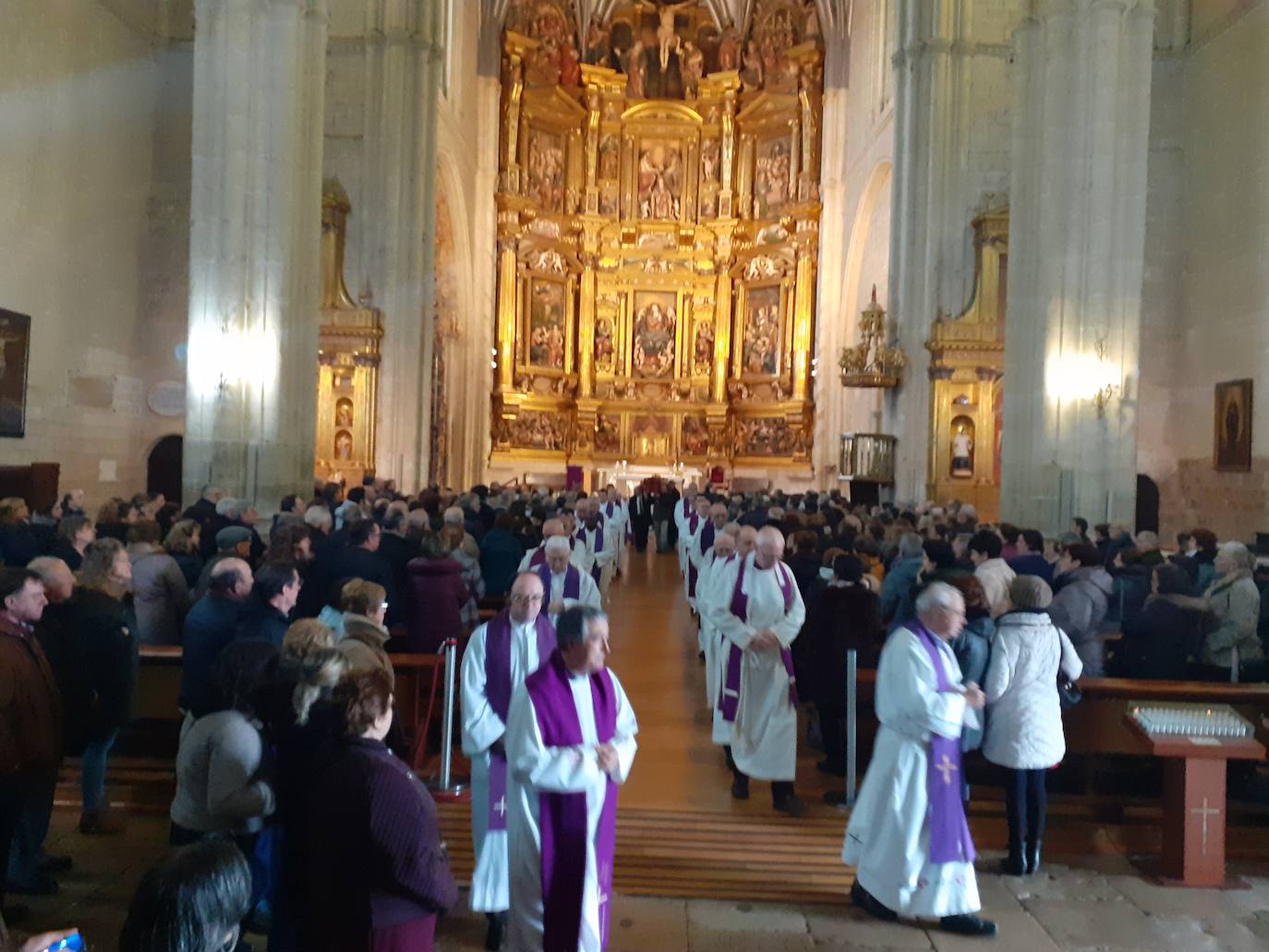 Funeral en Medina de Rioseco del sacerdote Alejandro Ovelleiro 'Jano'. 