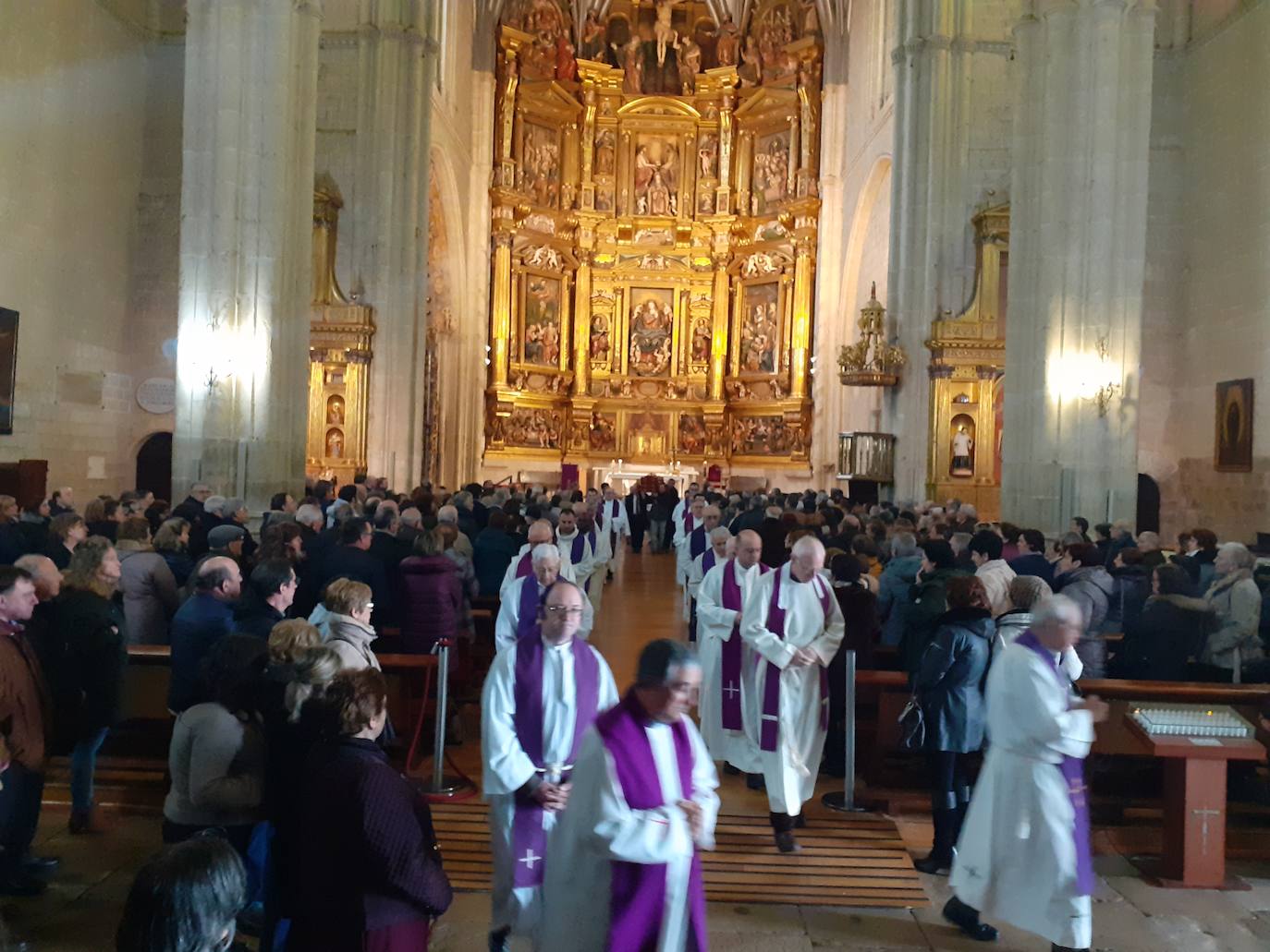 Funeral en Medina de Rioseco del sacerdote Alejandro Ovelleiro 'Jano'. 