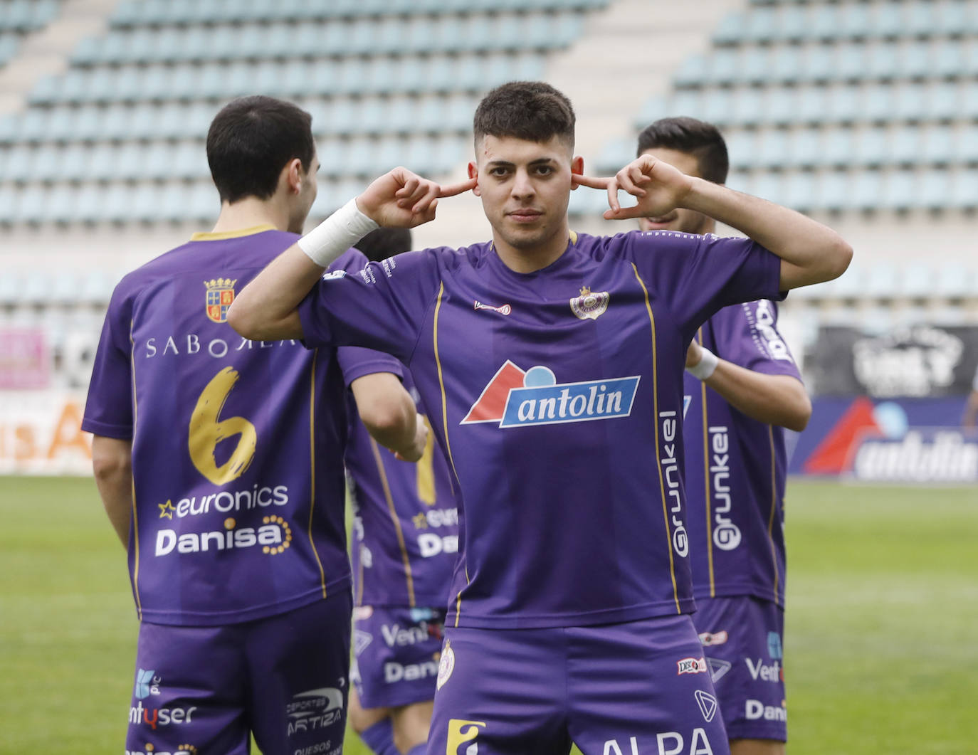 El Palencia Cristo golea a un blanco Salamanca UDS B. 