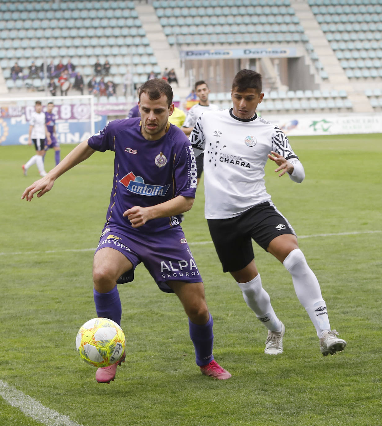 El Palencia Cristo golea a un blanco Salamanca UDS B. 