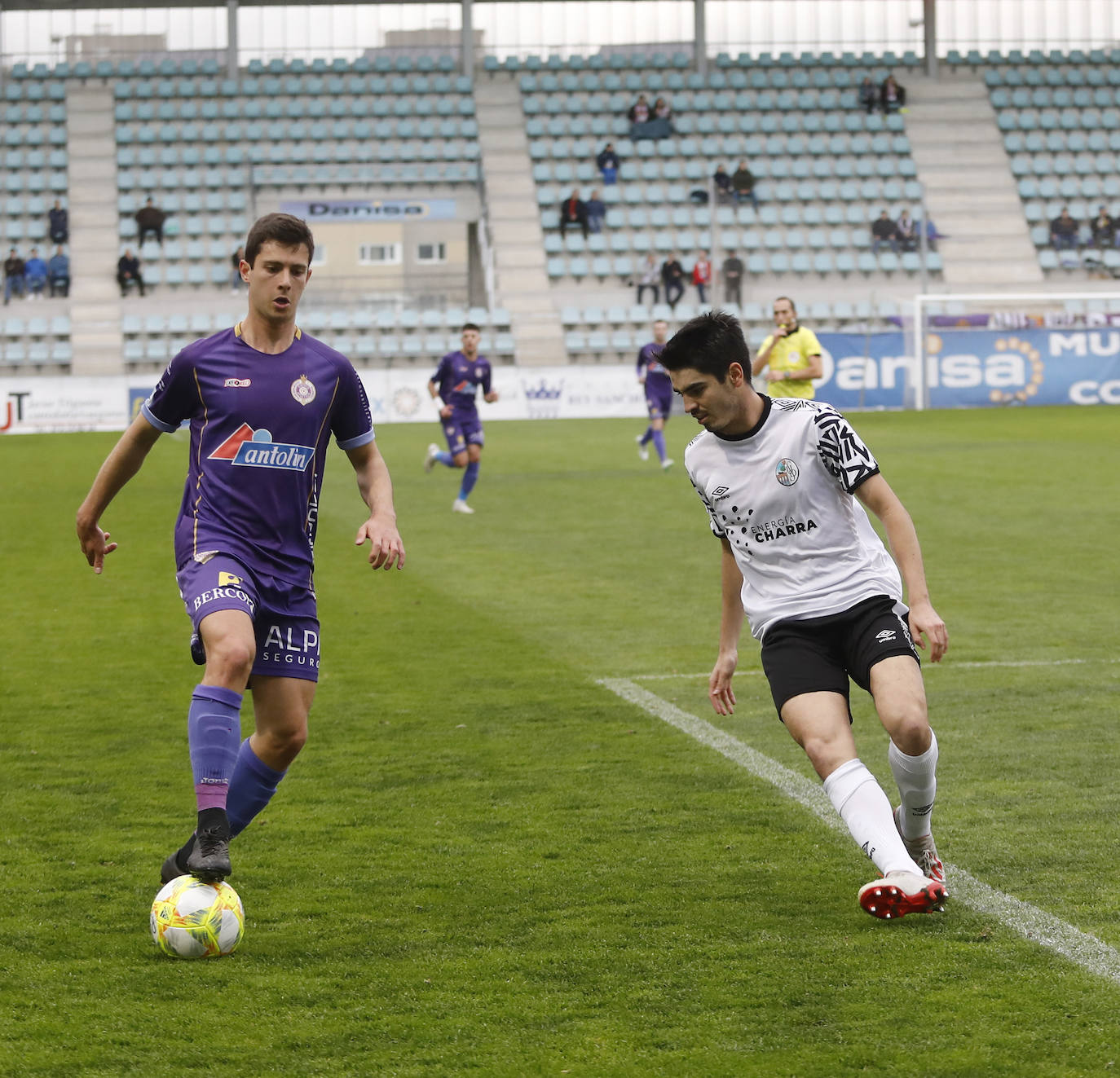 El Palencia Cristo golea a un blanco Salamanca UDS B. 