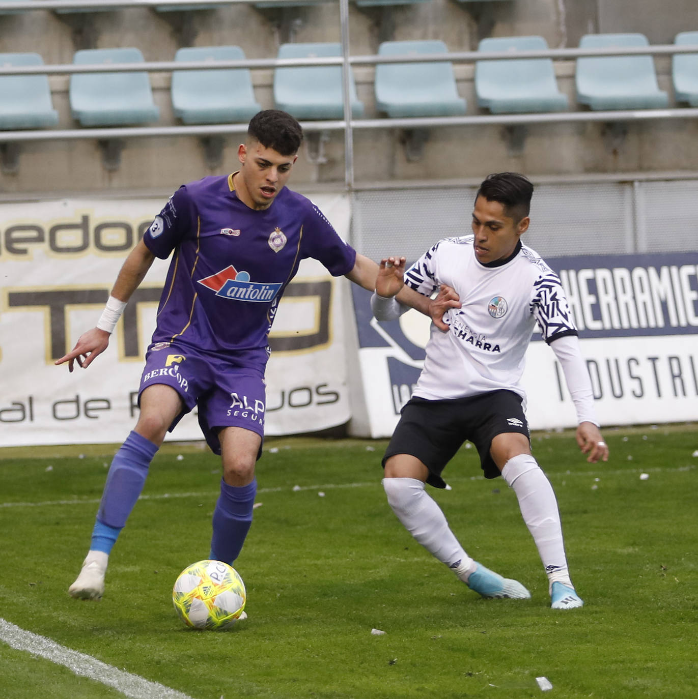El Palencia Cristo golea a un blanco Salamanca UDS B. 
