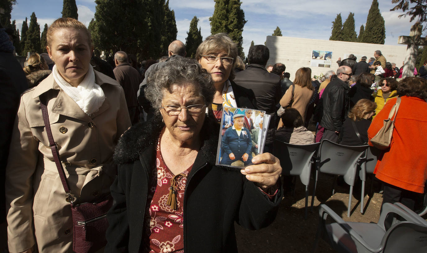 Fotos: Inauguración del Memorial del cementerio de El Carmen de Valladolid