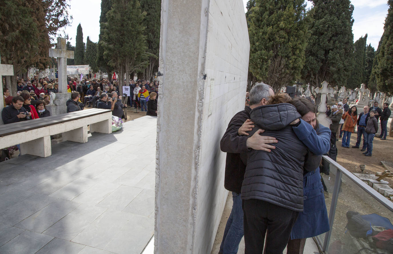 Fotos: Inauguración del Memorial del cementerio de El Carmen de Valladolid