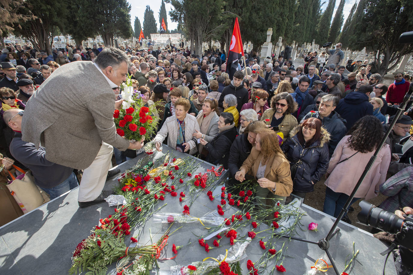 Fotos: Inauguración del Memorial del cementerio de El Carmen de Valladolid