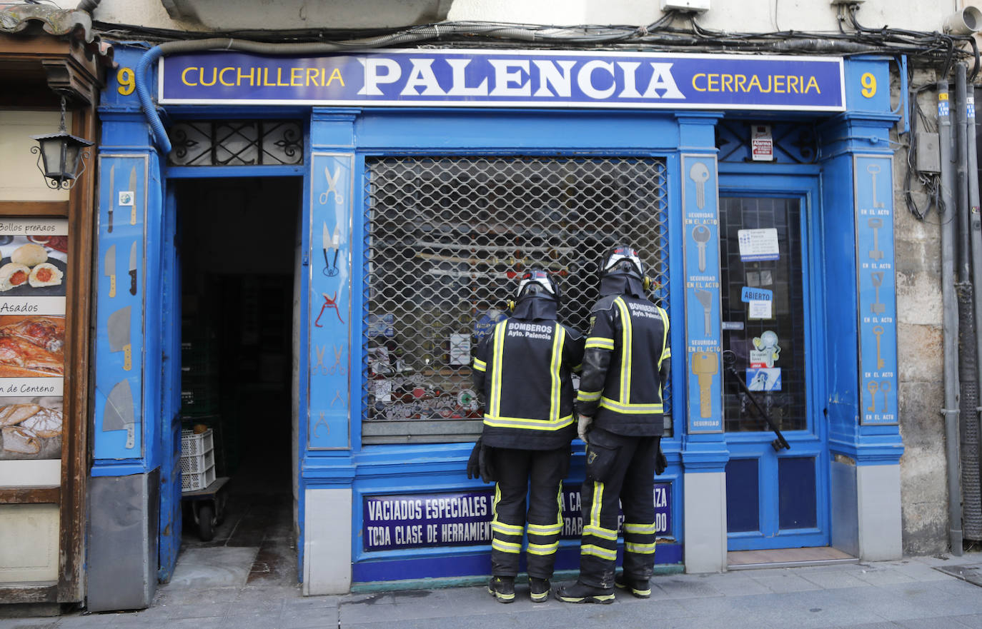 Fotos: Aviso de derrumbe en la calle Barrio y Mier de Palencia