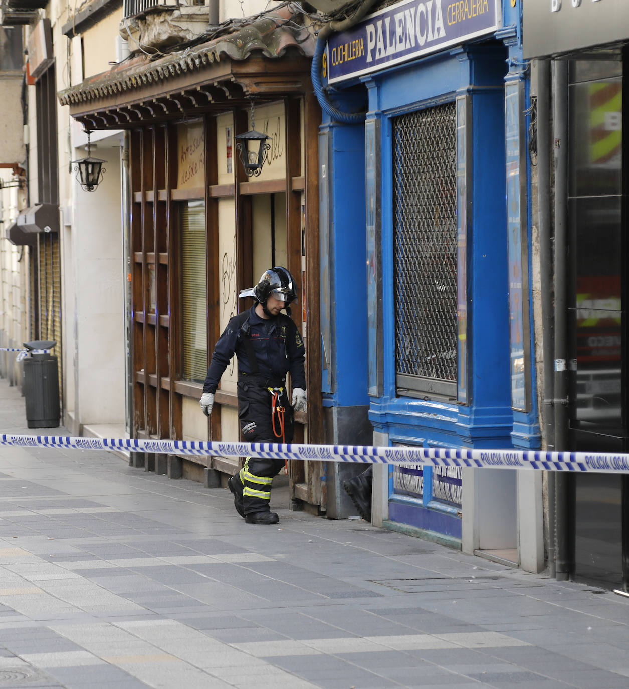 Fotos: Aviso de derrumbe en la calle Barrio y Mier de Palencia