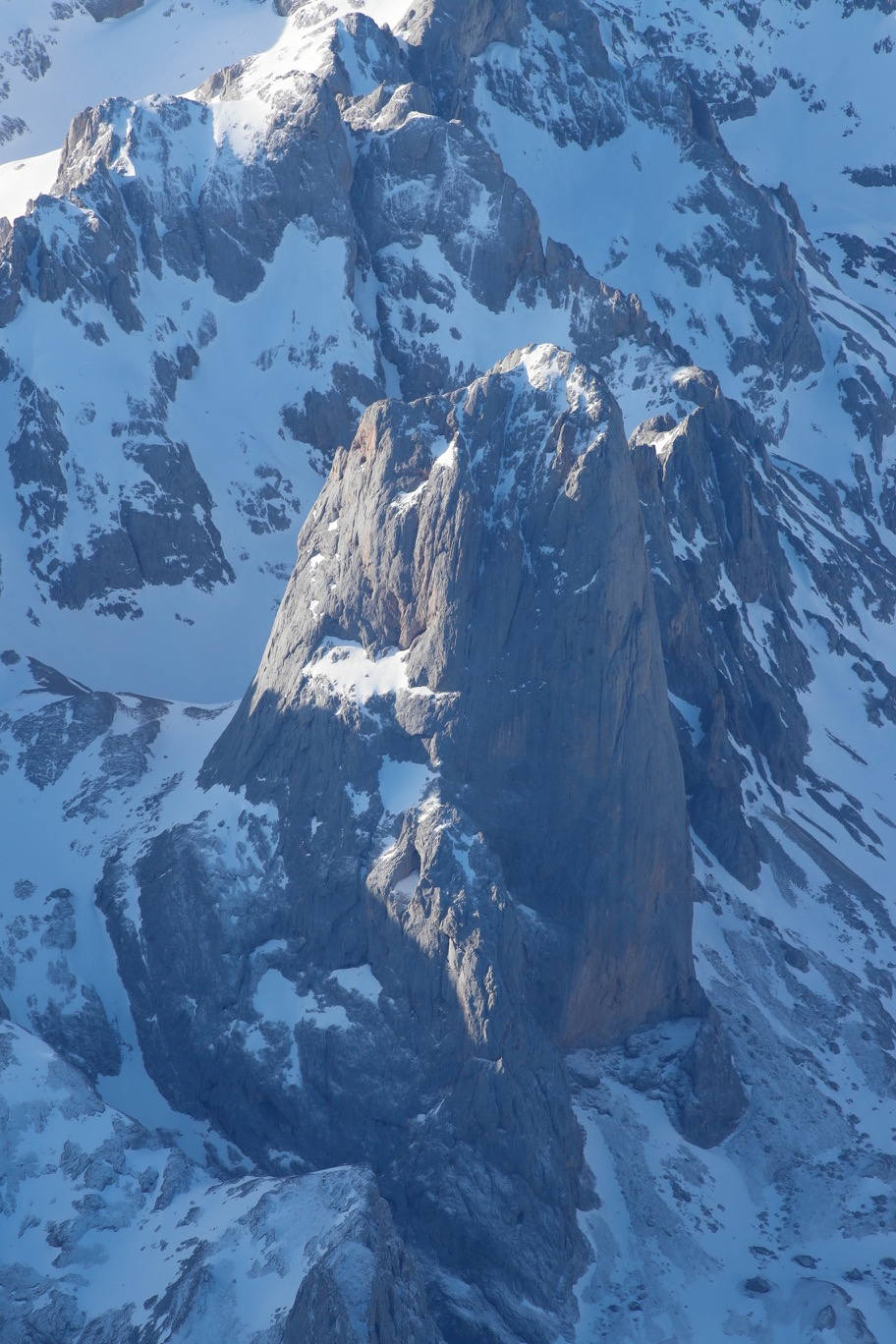 La travesía en globo sobre los Picos de Europa dejó este miércoles unas imágenes espectaculares. Una decena de participantes, procedentes de distintos puntos de España, participaron en esta prueba que se volvía a celebrar después de treinta años. 