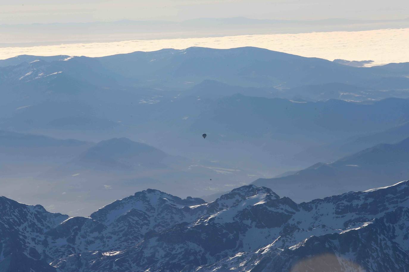 Fotos: Las espectaculares imágenes que deja la Travesía en globo por los Picos