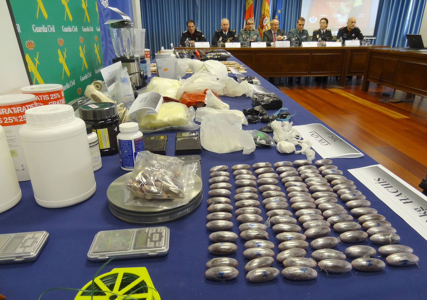 Se trata de una operación conjunta de la Policía Nacional, la Guardia Civil y la Ertzaintza que ha permitido desarticular una red criminal dedicada al tráfico de drogas a nivel europeo y que se ha saldado con múltiples detenidos.