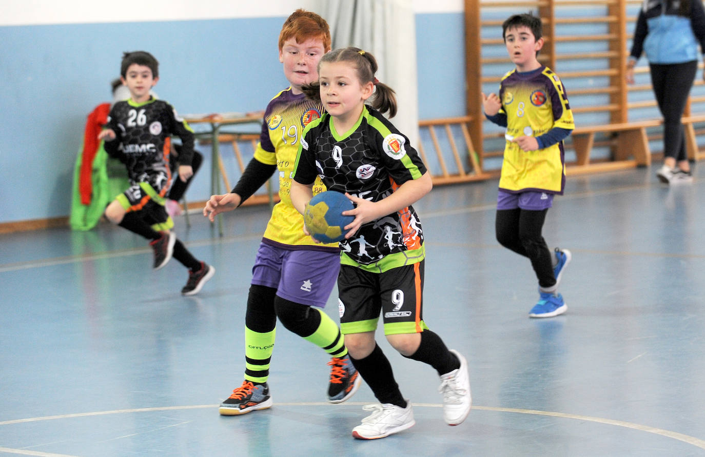 Los grupos de la categoría Benjamín se enfrentaba en el CEIP Pablo Picasso de la capital