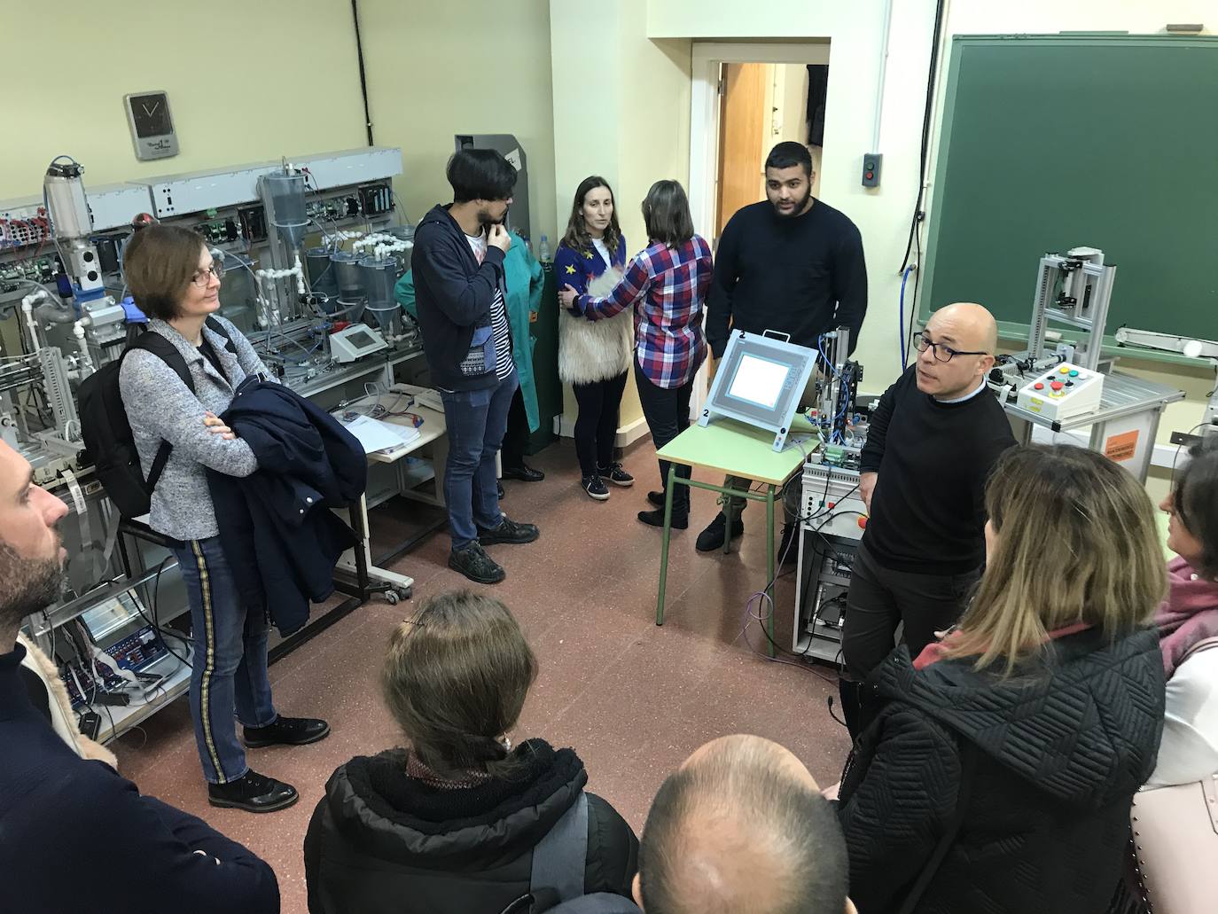 Proyecto de alumnos de FP llamado 'DOALLVET' en Medina.