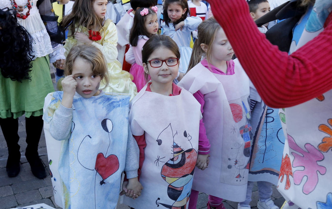 El colegio Jorge Manrique de Palencia vive el carnaval. 