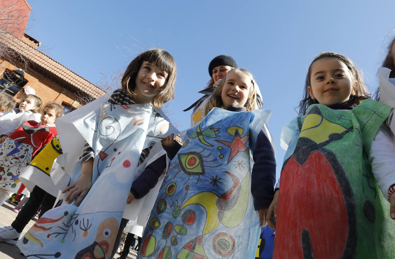 El colegio Jorge Manrique de Palencia vive el carnaval. 