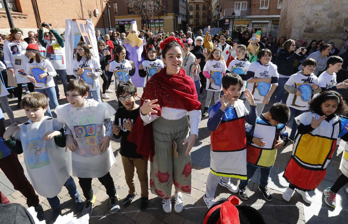 El colegio Jorge Manrique de Palencia vive el carnaval. 