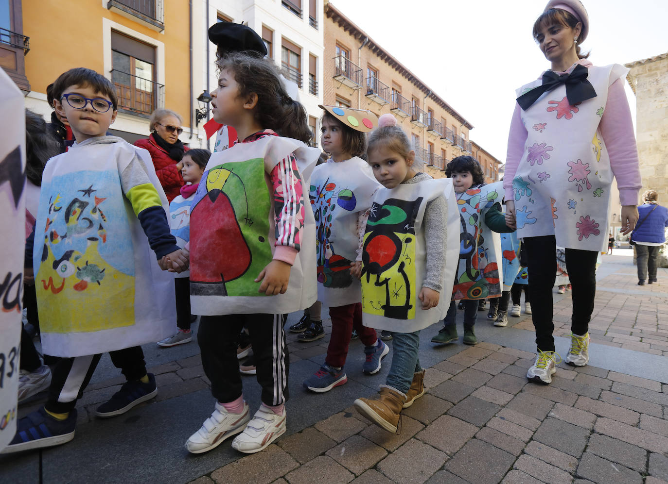 El colegio Jorge Manrique de Palencia vive el carnaval. 