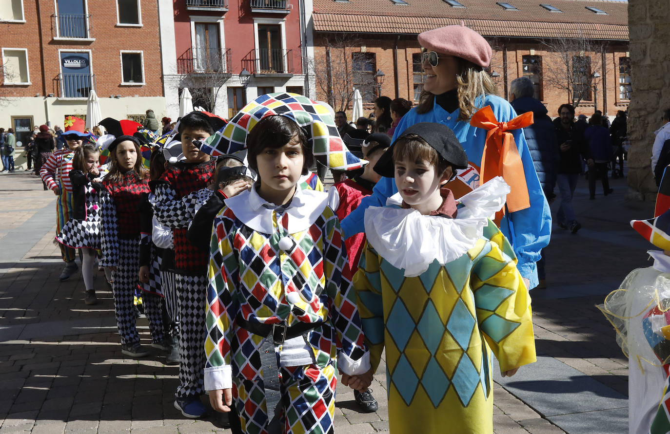 El colegio Jorge Manrique de Palencia vive el carnaval. 