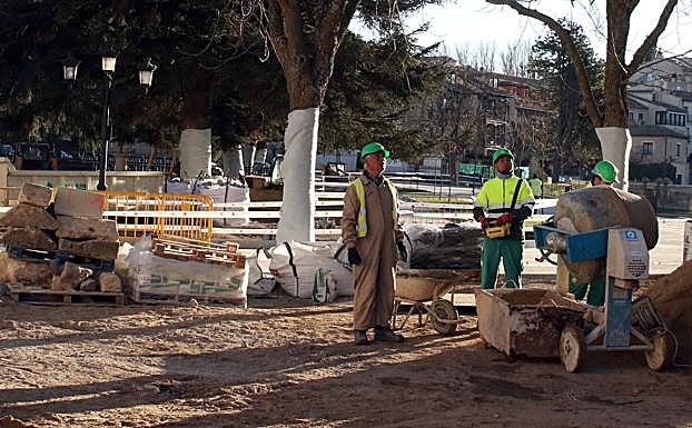 Obras en la plazuela del Alcázar. 