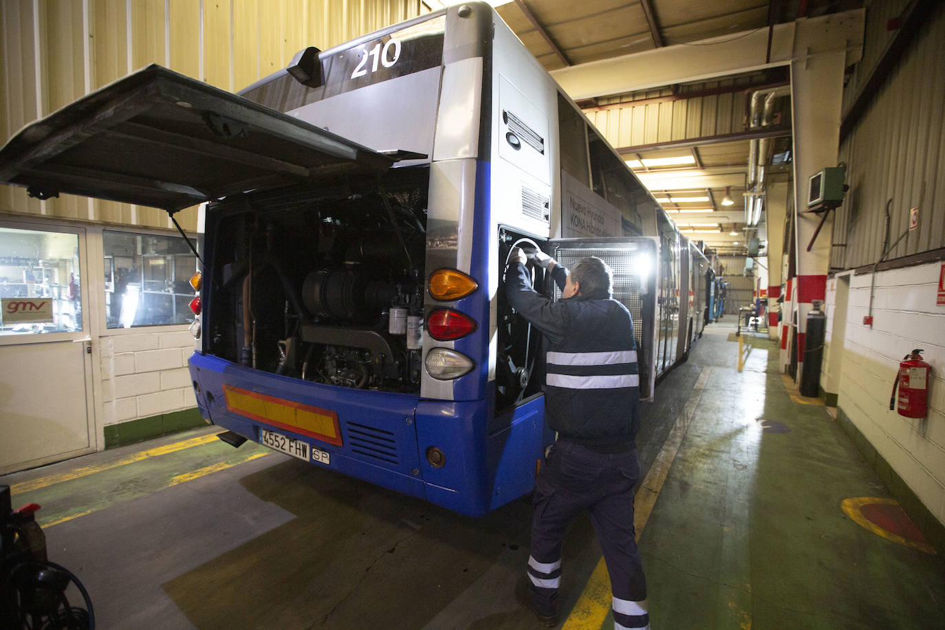 Más de 30.000 horas de taller al año y revisa la flota cada 35 días. 