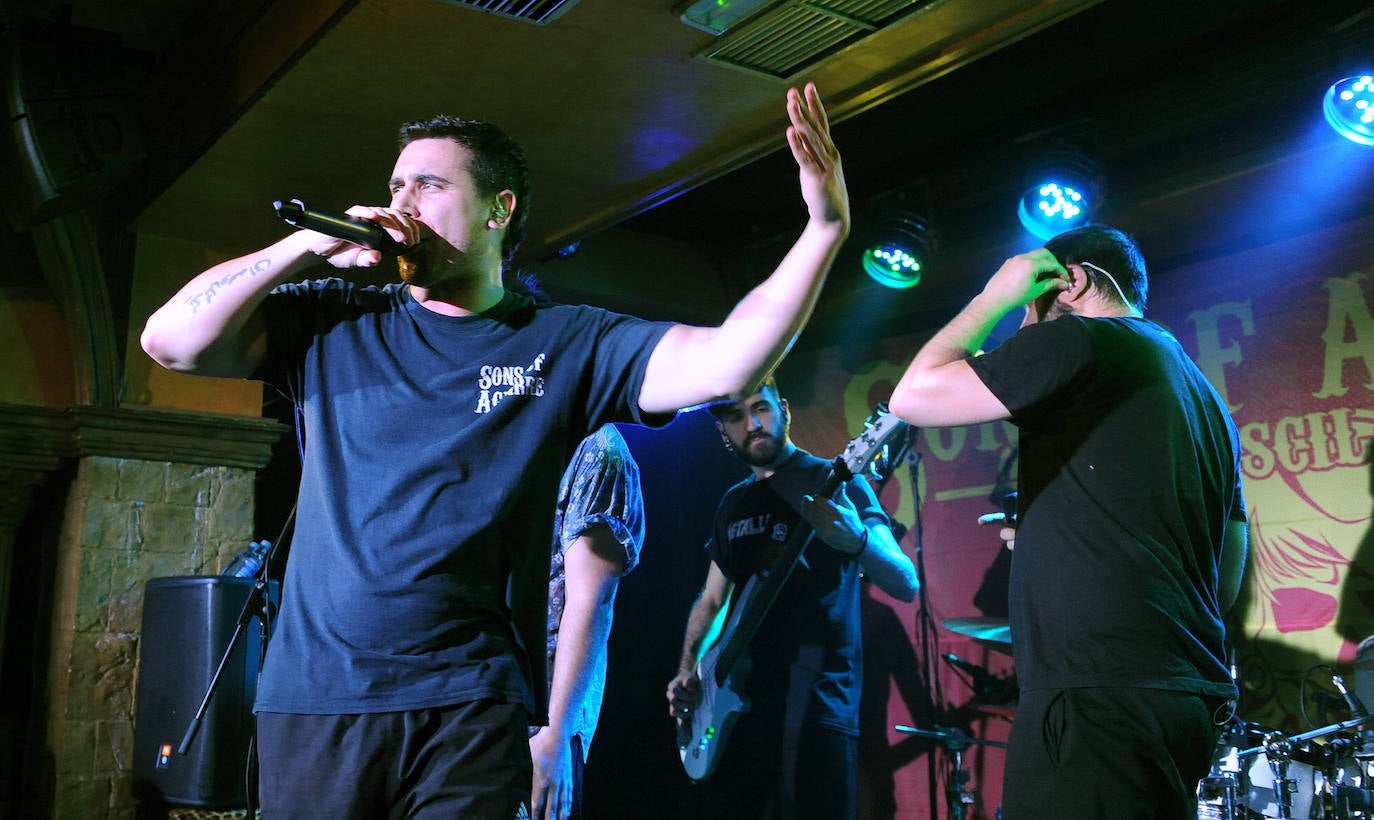 Actuación del grupo Sons of Aguirre en Valladolid. 