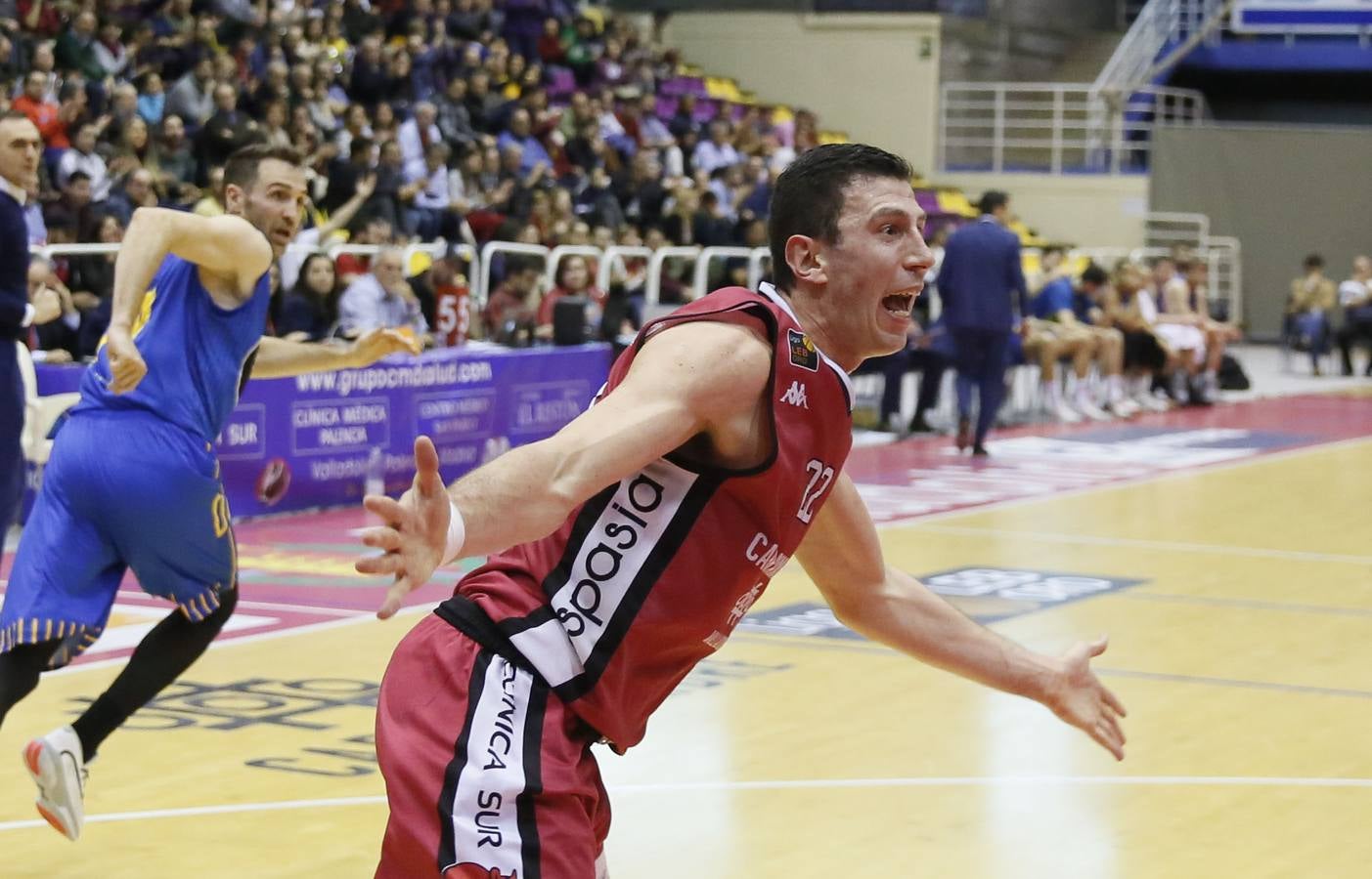 La dolorosa derrota en Lugo había sembrado una duda sobre el estado físico del equipo motivada por una merma en el ritmo y, sobre todo, en la intensidad atrás. Y ésta quedó sin despejar con un juego a ráfagas, sin continuidad y a expensas durante demasiados minutos de un rival muy justo de recursos.