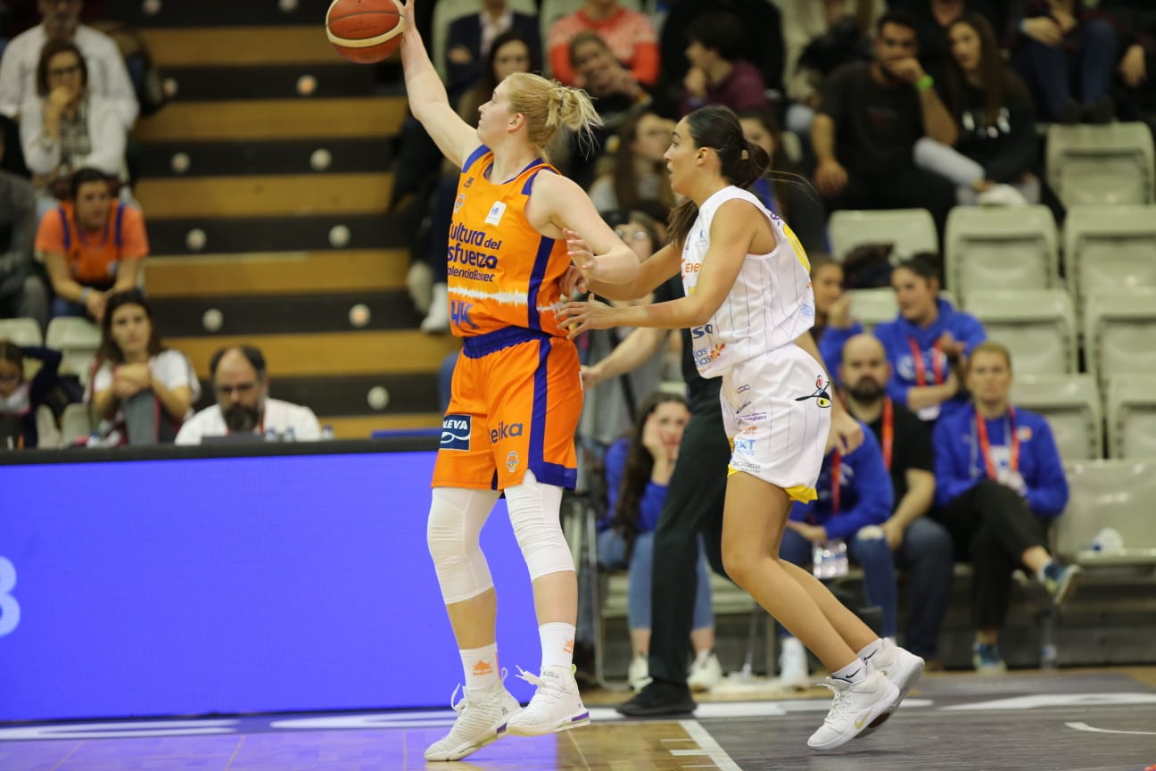 Los dos equipos se han visto las caras en la Liga recientemente con triunfo para las valencianas 75-58.