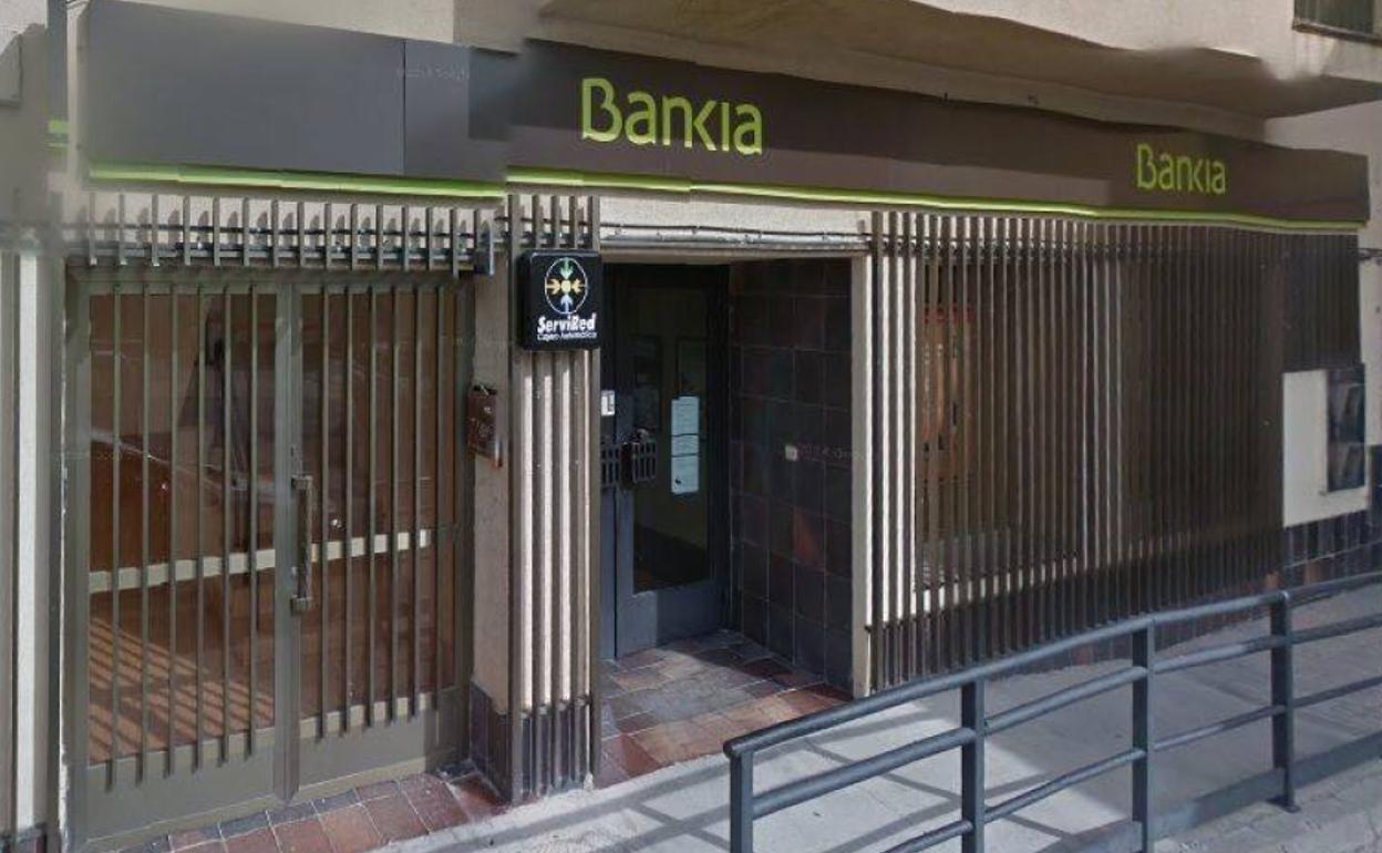 Roban el dinero de la caja fuerte de la sucursal de Bankia en Abades