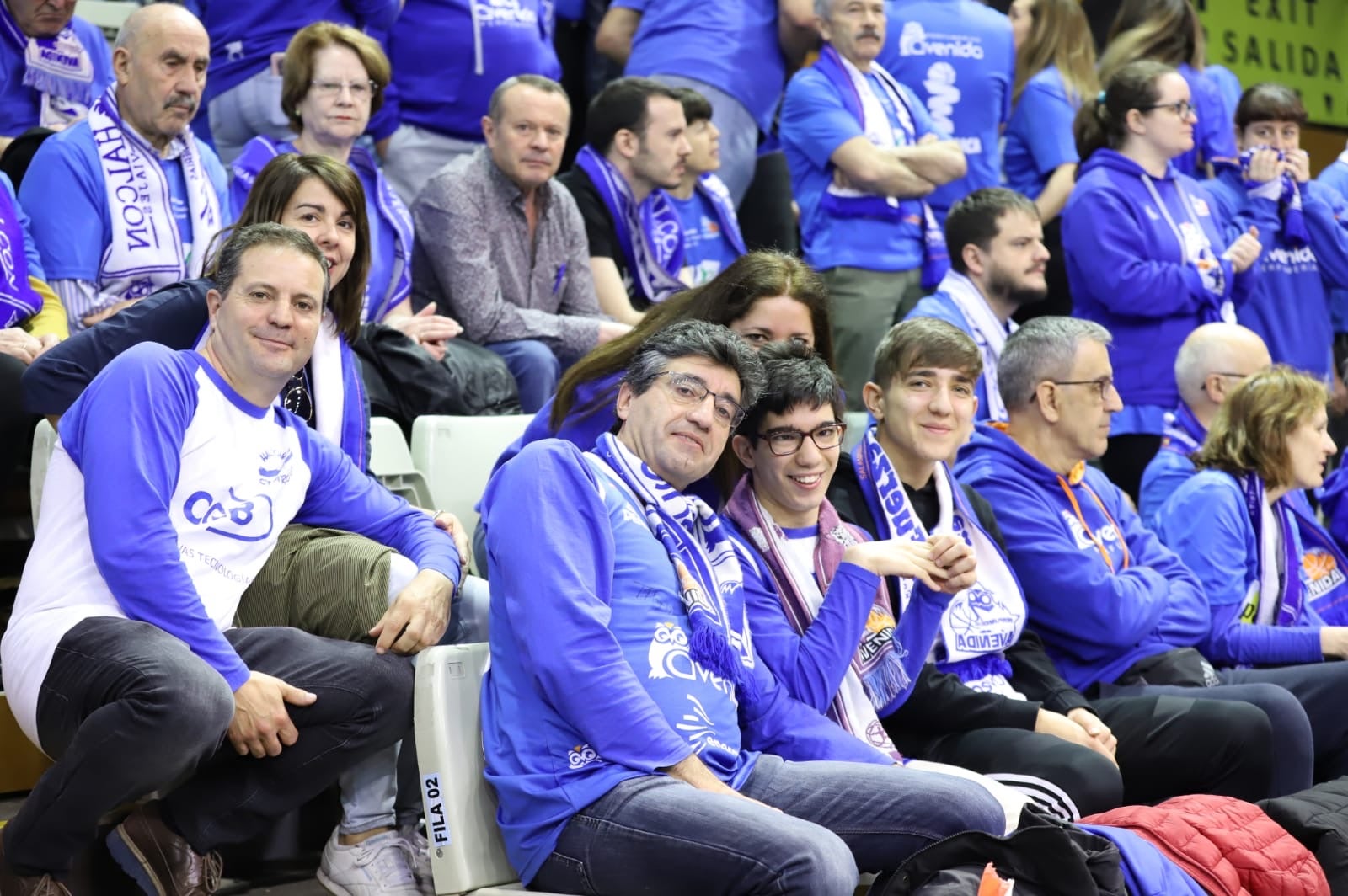 Fotos: Aficion en la final de la Copa de la Reina