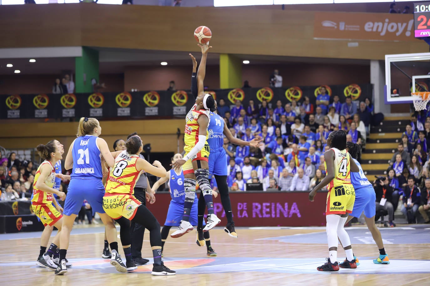 Fotos: El CB Avenida reina en su Copa y hace historia ante Girona con su noveno título (76-58)