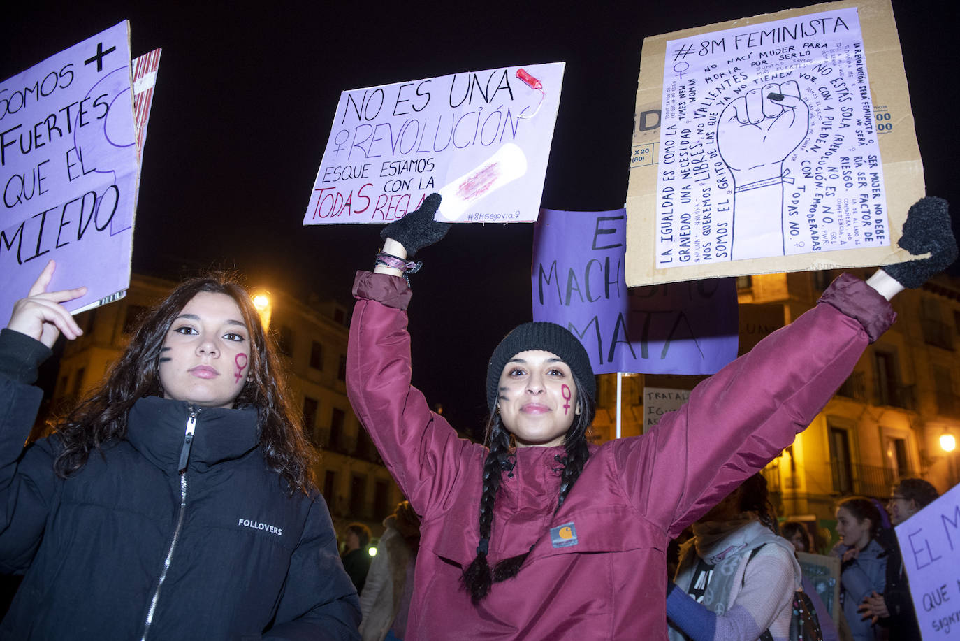 Lectura del manifiesto desde la terraza de Santa Columba, al finalizar la manifestación. 