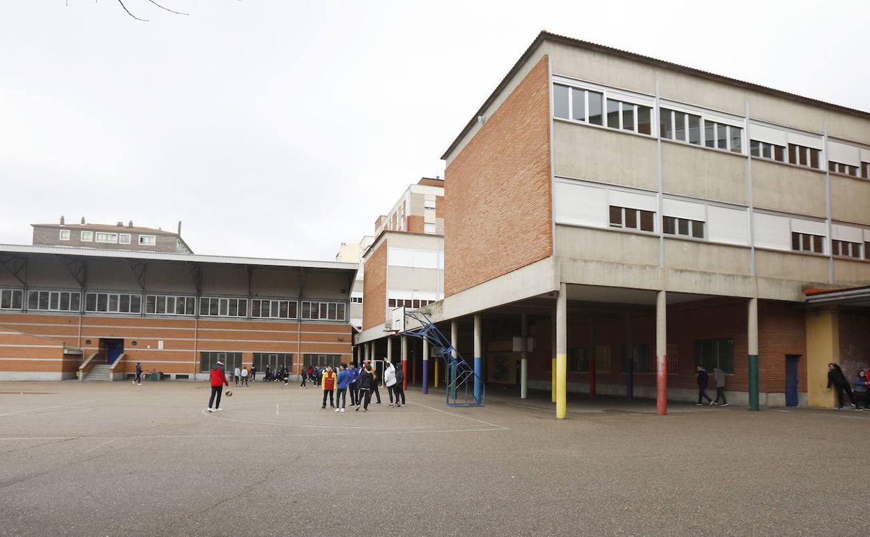 Patio del colegio Maristas de Palencia. 