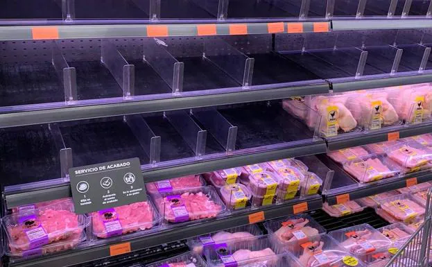 La crisis del coronavirus dispara las compras en los súper de Valladolid, que garantizan el abastecimiento