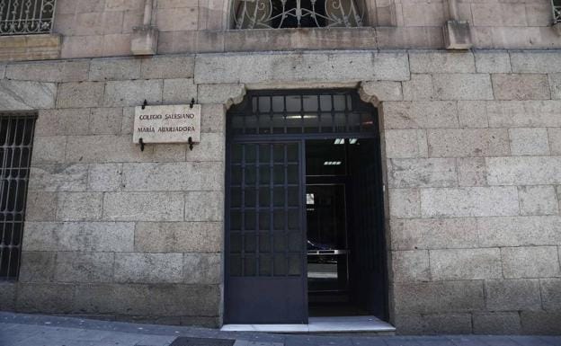 Un positivo por coronavirus obliga a cerrar el colegio María Auxiliadora de Salamanca