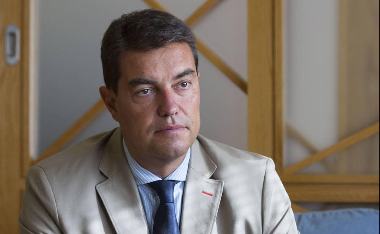 En cuarentena el consejero de Presidencia de Castilla y León, Ángel Ibáñez, tras el encuentro con la ministra Darias