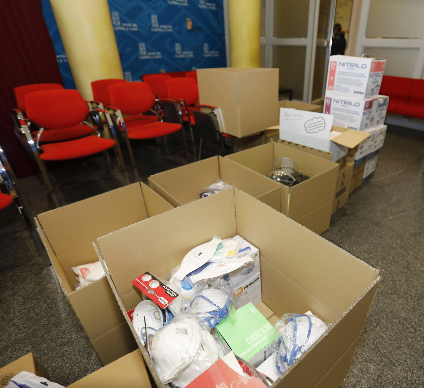 Fotos: Primer día laborable en Estado de Alerta en Palencia