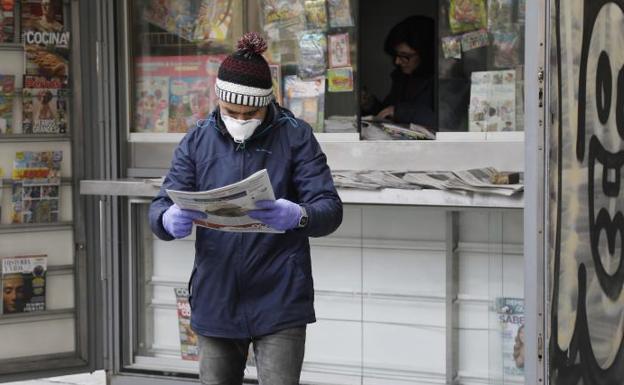 Salir de casa para comprar la prensa está permitido por el estado de alarma