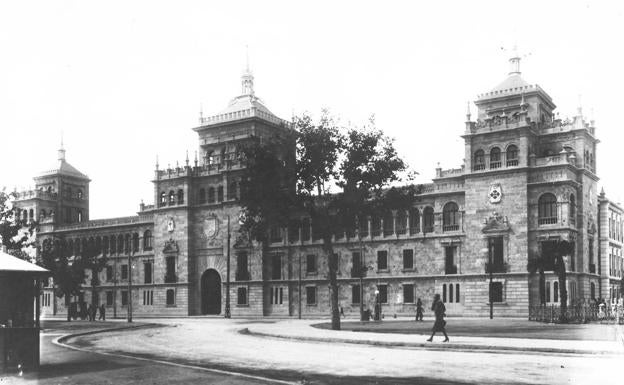 Academia de Caballería de Valladolid, dos años después de su construcción, en 1922.