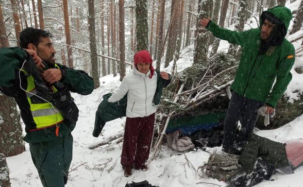 «Queríamos airearnos», los dos senderistas rescatados en Navacerrada serán sancionados tras saltarse el estado de alarma