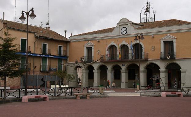 Dos chicas desafían el estado de alarma y a la alcaldesa de Santa María