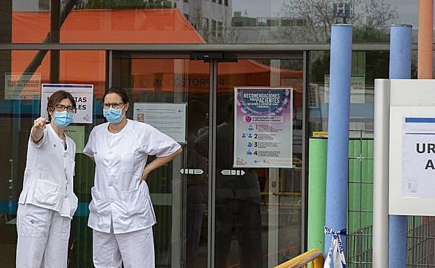 Castilla y León contabiliza 8.055 posibles casos al incluir los leves aislados en sus domicilios