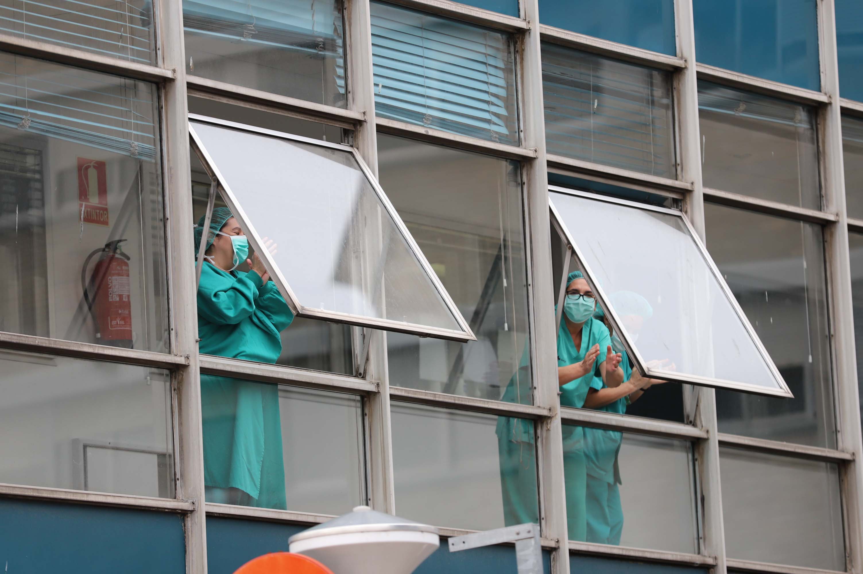 Intervención de la UME en el complejo hospitalario de Salamanca.