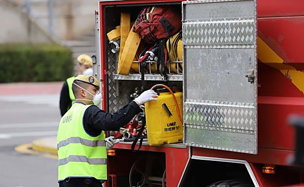 Galería. Intervención de la UME en el complejo hospitalario de Salamanca.