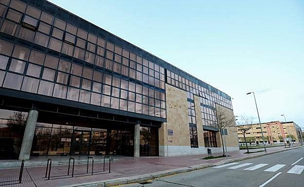 La USAL informa a sus trabajadores las nuevas condiciones para el desplazamiento de personal