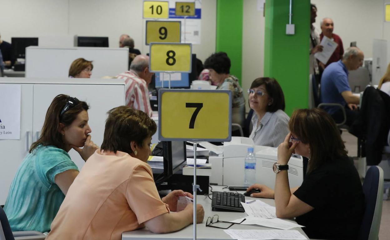 Instalaciones de la Agencia Tributaria en Valladolid durante una Campaña de la Renta anterior.