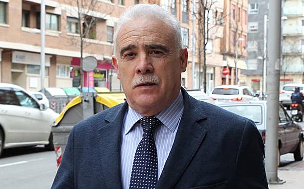 «Nos han abandonado, pese a que los profesionales se están dejando la piel»